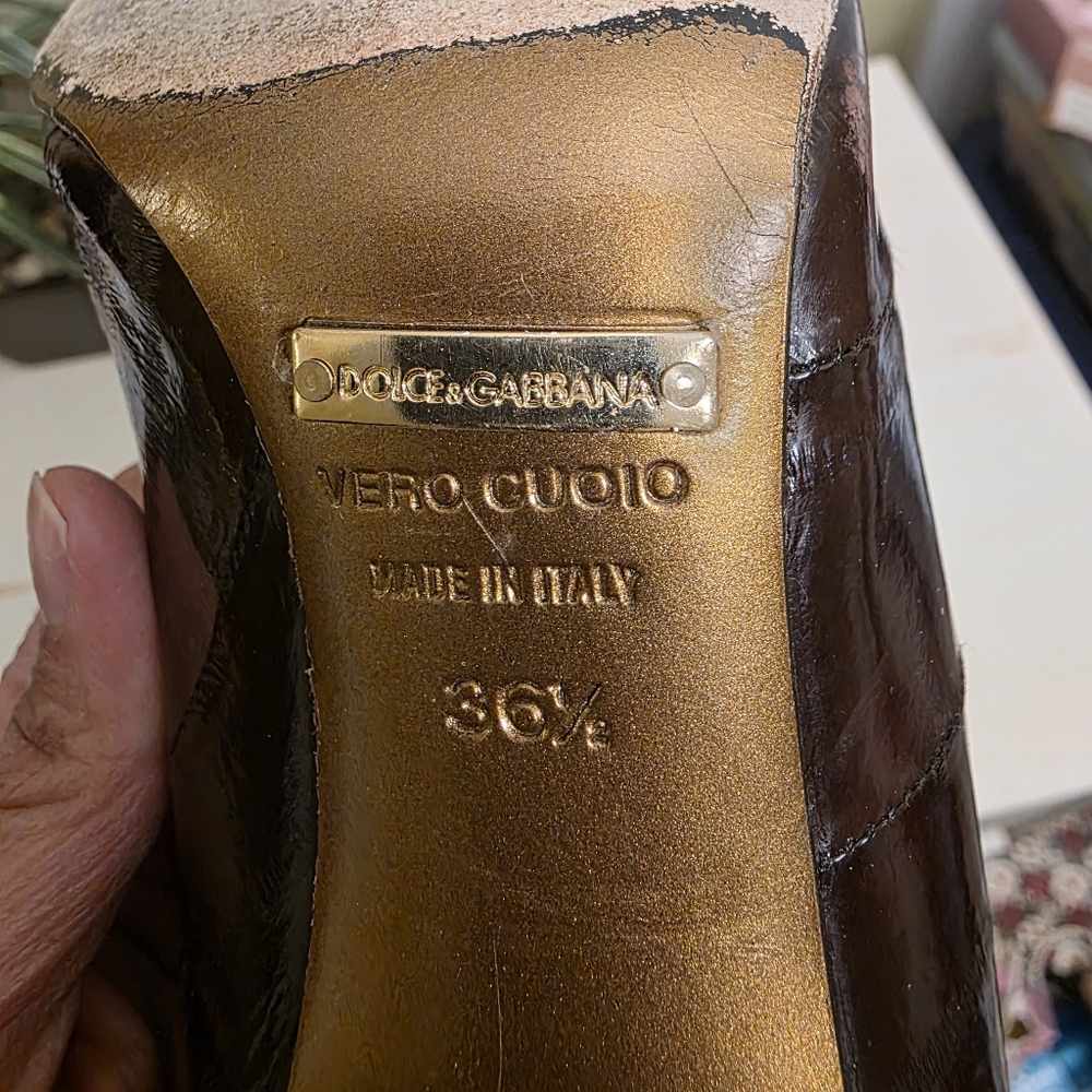 Dolce & Gabbana | Dark Brown Leather Pointed-Toe Pumps Sz 36.5 - Picture 11 of 12